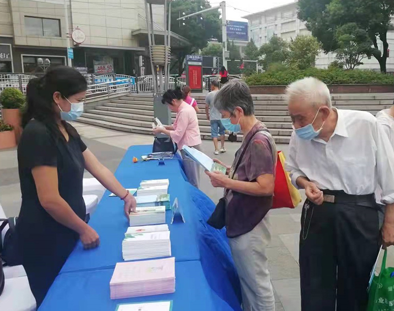 我会参加无锡市第十八届社科普及宣传周启动仪式和广场宣传活动